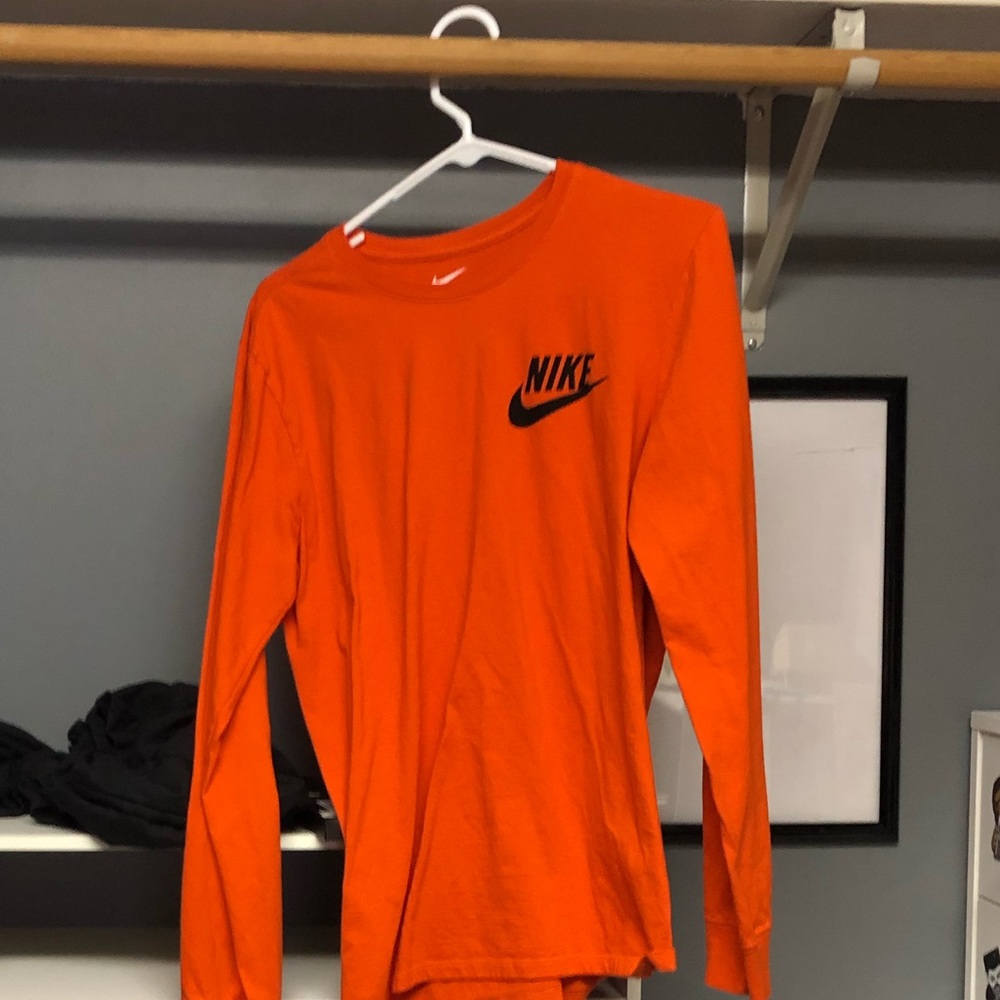 Men’s The Nike Tee M